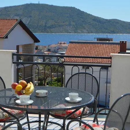 Gracin Zorka Apartman *