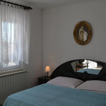 Gracin Zorka * Primošten